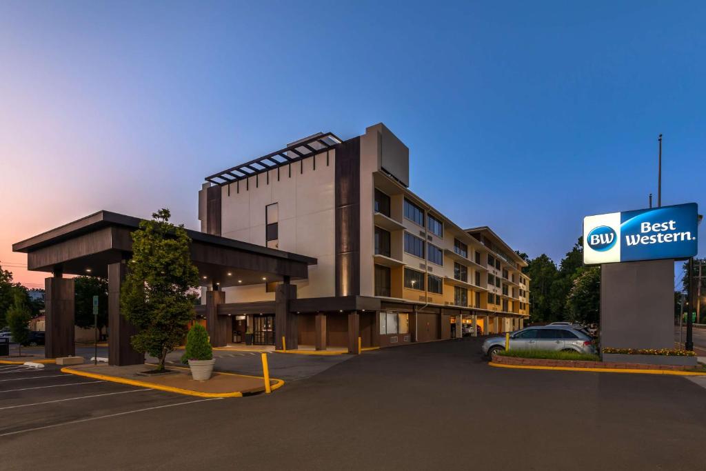 Best Western Laurel image