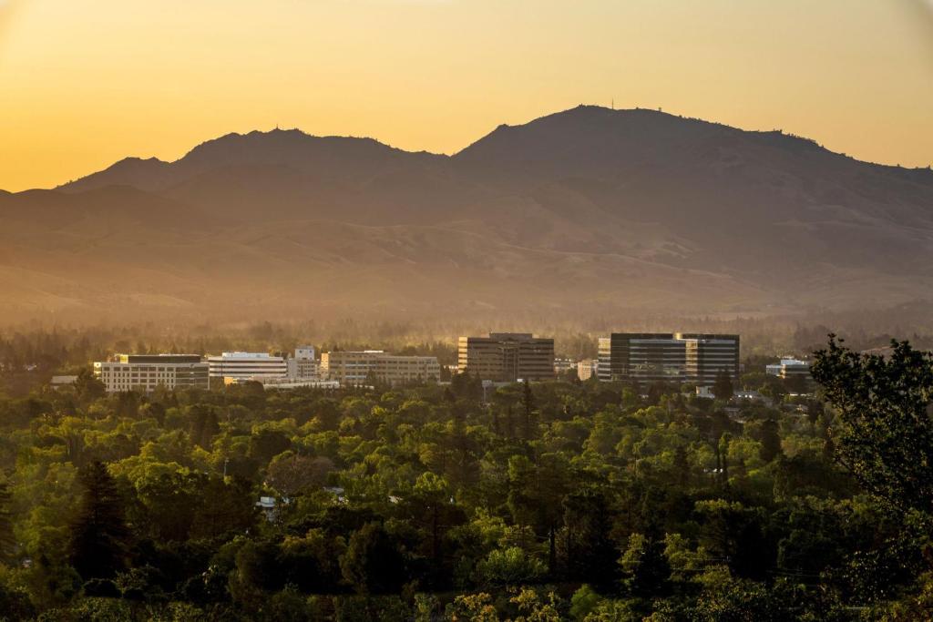 Walnut Creek Marriott image