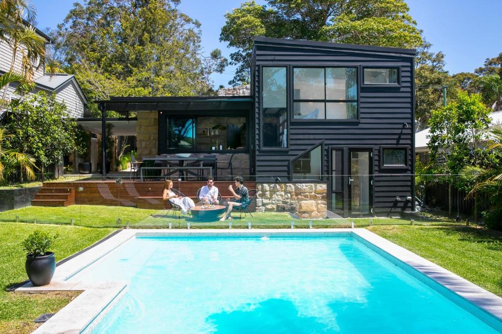 'the Governor Ii' - Designer Wonderland, Avalon