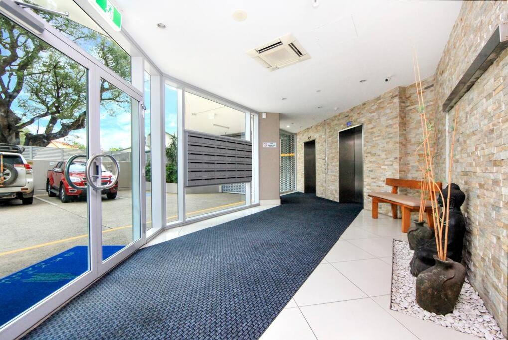 Skytower Wonder Ocean View Balcony - Pool - Office photo 4