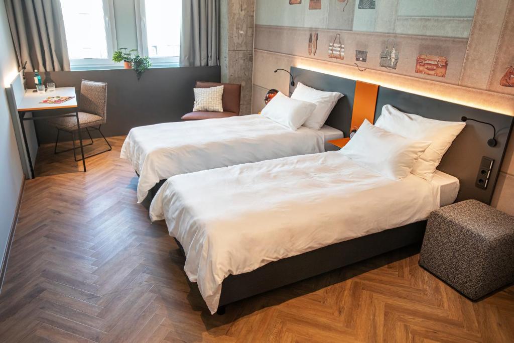 LOGINN Hotel Offenbach Room Type - Superior Twin Room