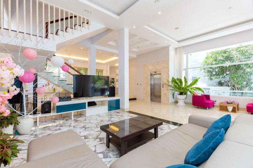 Biệt thự VIP Nguyễn Hữu Tiến có Hồ Bơi