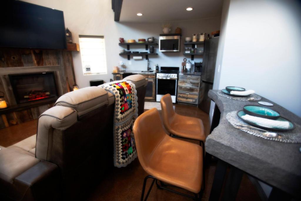 The Silo Loft at Goose Lake Lane - Tap to explore photos