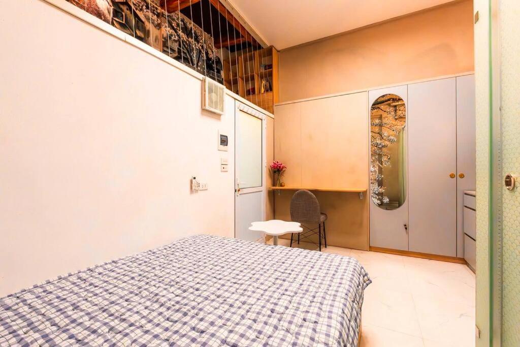 Little Hanoi House 2 Bedrooms with Laundry & Dryer