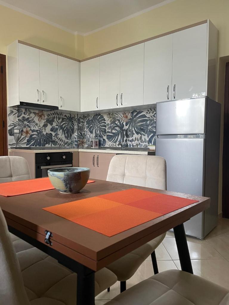 Guesthouse Shtëpia në Pyll photo 3