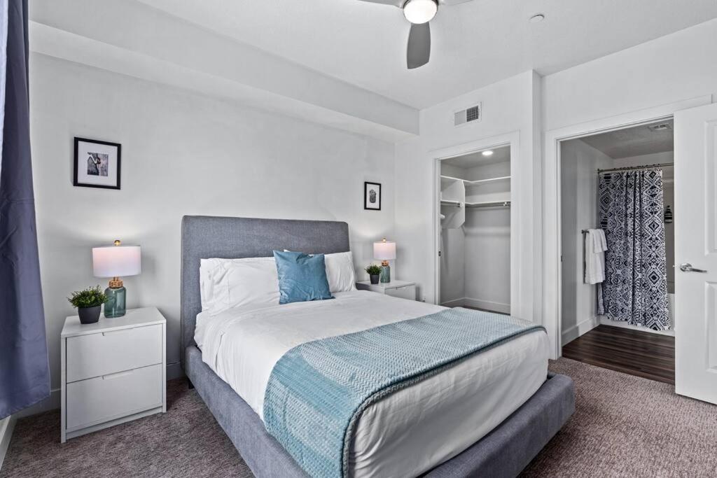 Gorgeous Central City 2BD 2BA - Tap to explore photos