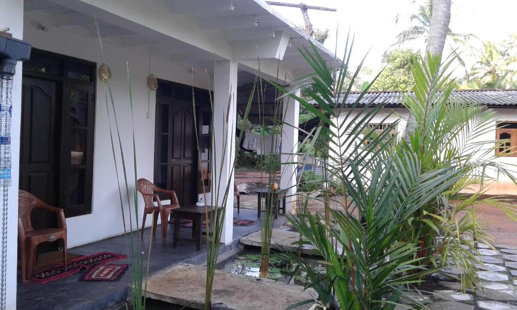 Riverside Lal Homestay photo 2