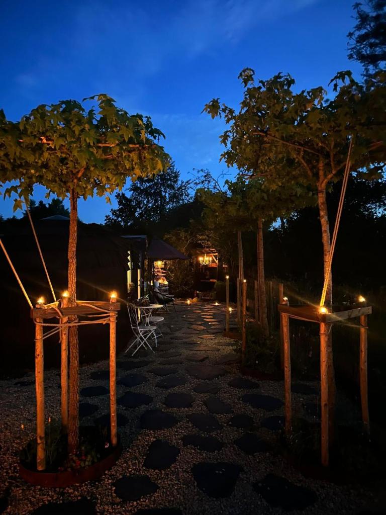 La CABANE LUXUEUSE AVEC JACUZY photo 2