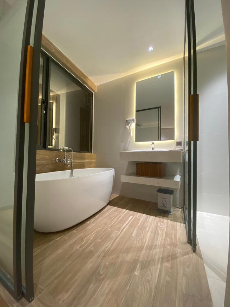 Khách Sạn LUCIEN HOTEL