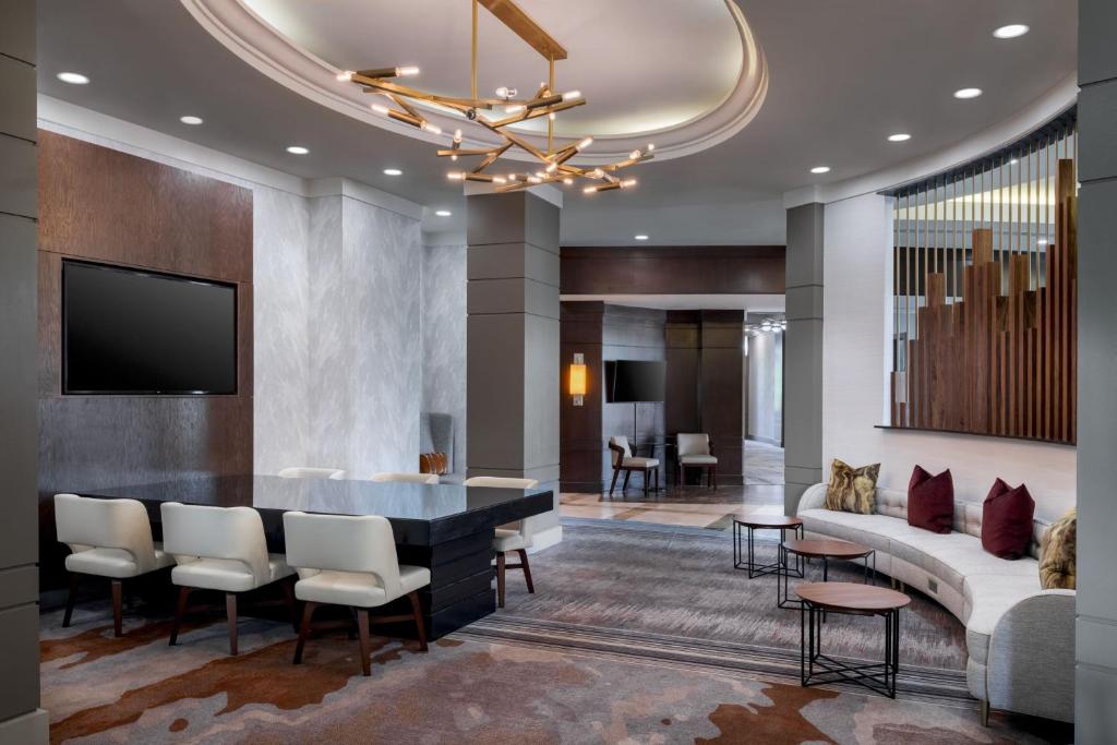 Marriott Macon City Center image