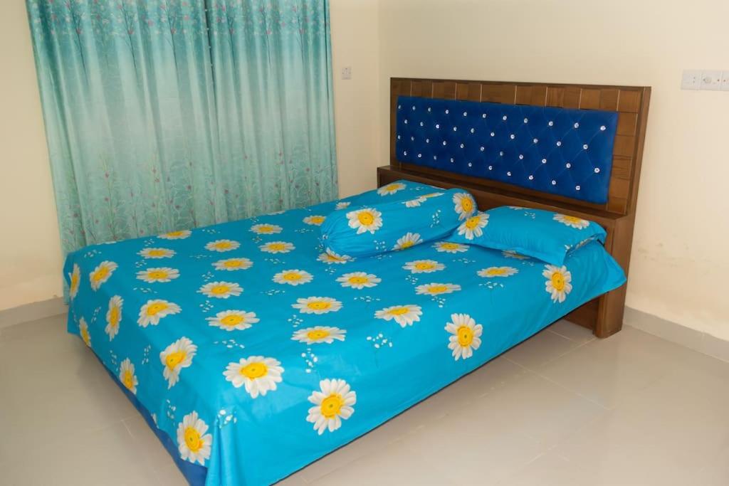 Ur Homestay Airport AC Secured Lift WIFI Uttara photo 4