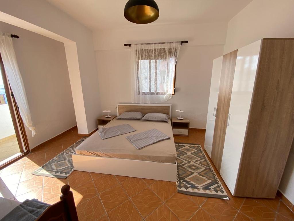 Astoria Apartments photo 4