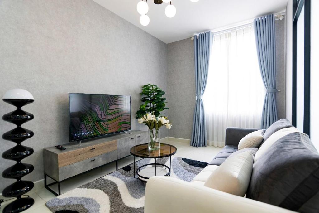 Grand Riverside Aparment 4Brs 5 Beds near D1