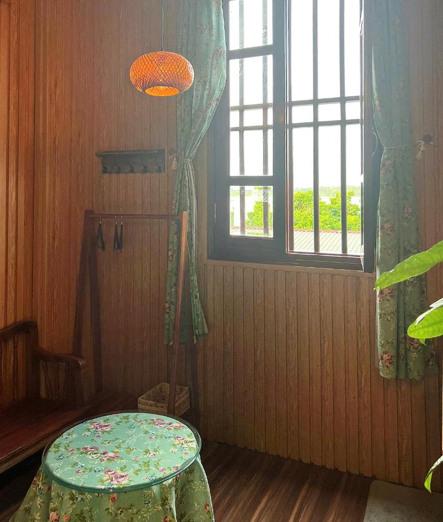 Sông Hồng View 1982