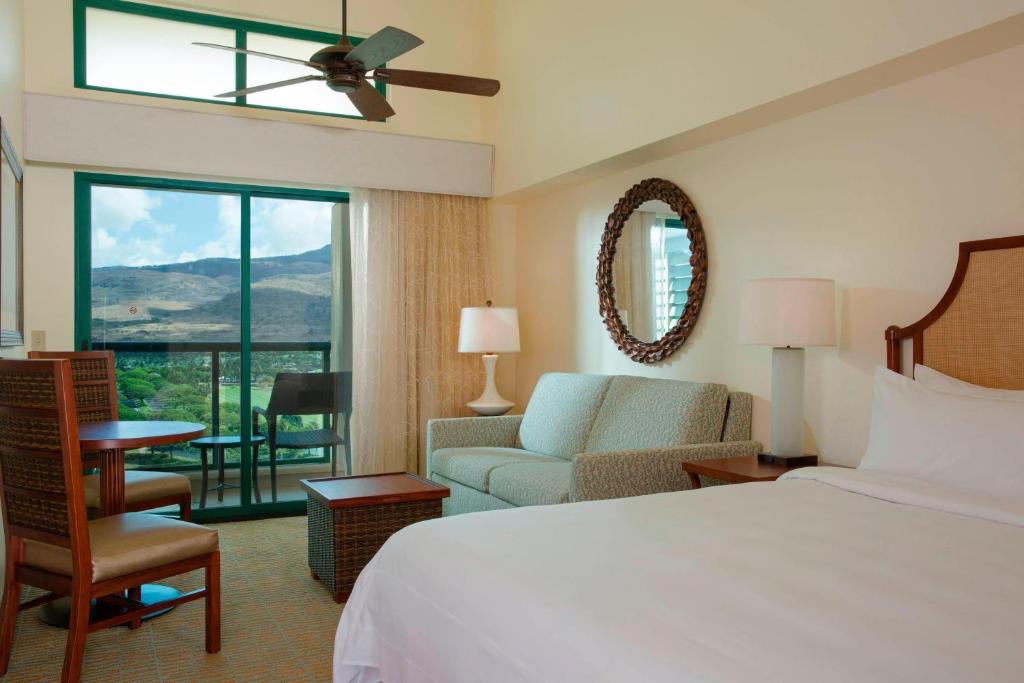 Marriott's Ko'Olina Beach Club - Tap to explore photos