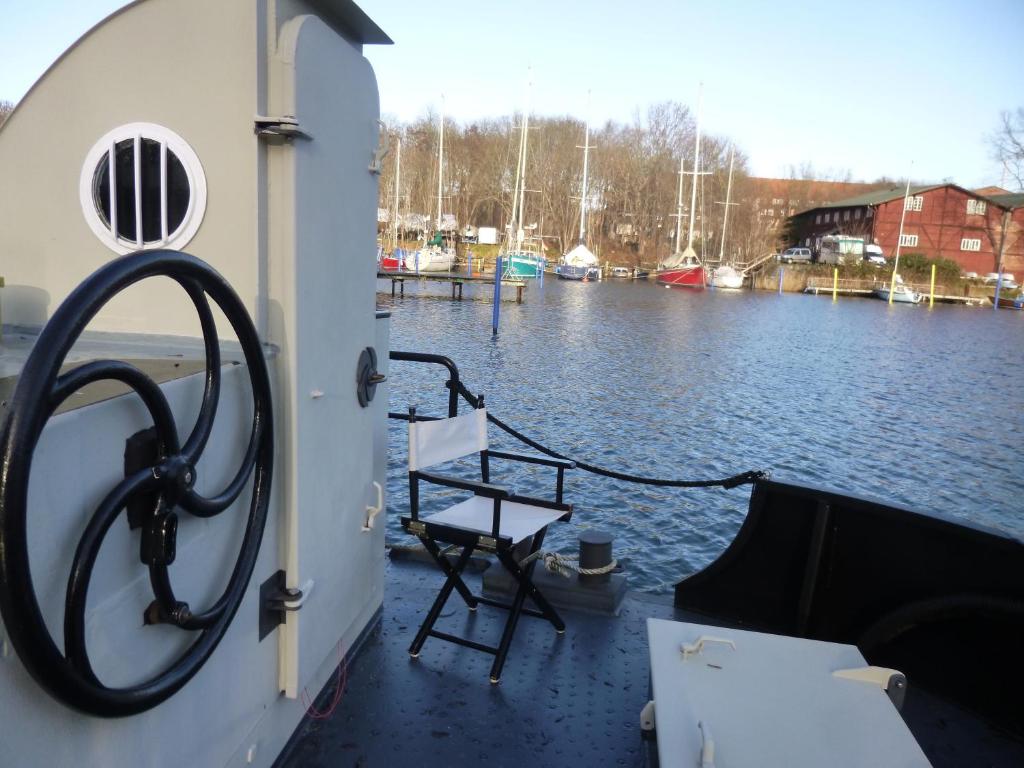 Hausboot Dänholm photo 3