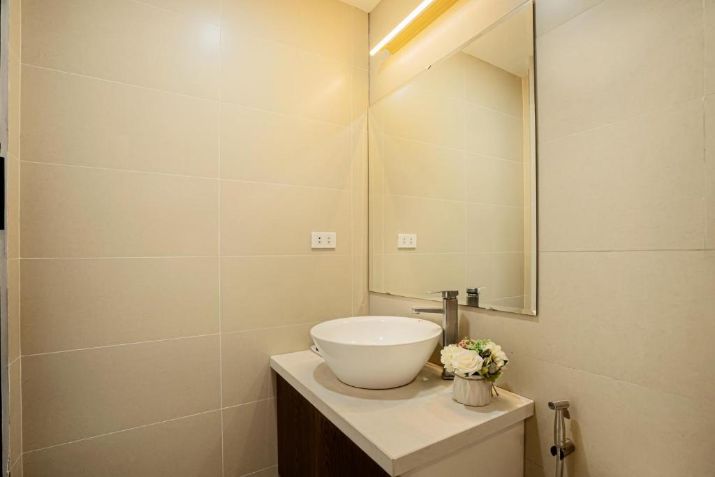 22 Apartment in 60 LL