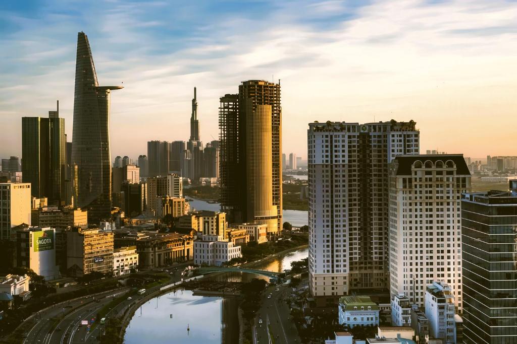 Brilliant view Millennium - Sky Pool & Gym & Netflix