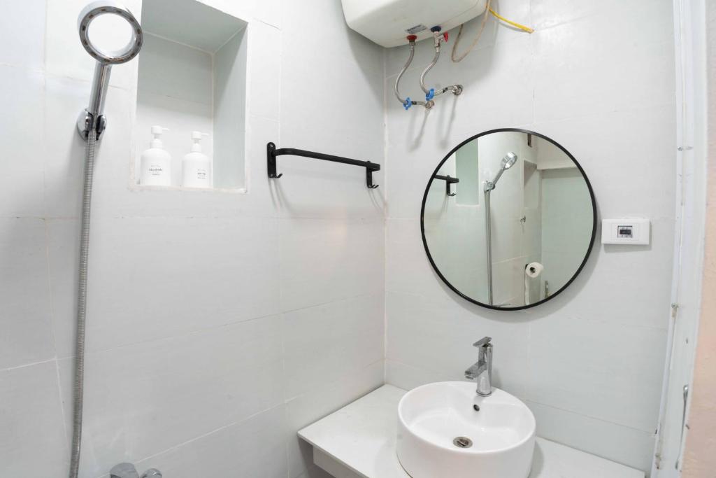 NOEL Homestay - Free parking - 200m to Hoan Kiem Lake