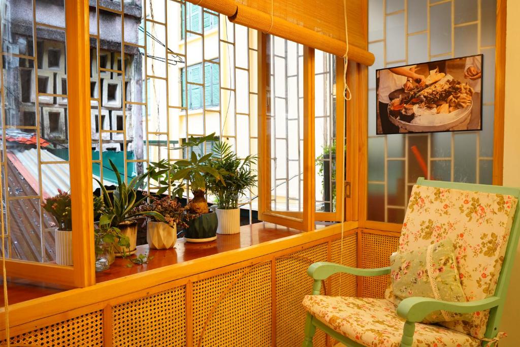 NOEL Homestay - Free parking - 200m to Hoan Kiem Lake