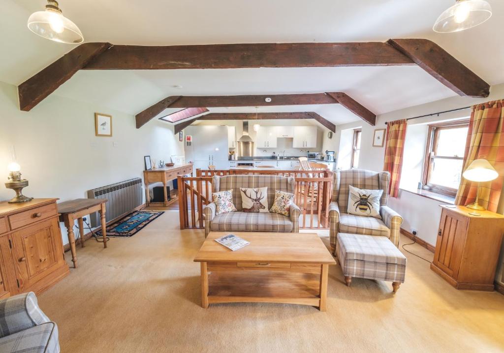 5 Swallowsholm Cottage - Tap to explore photos