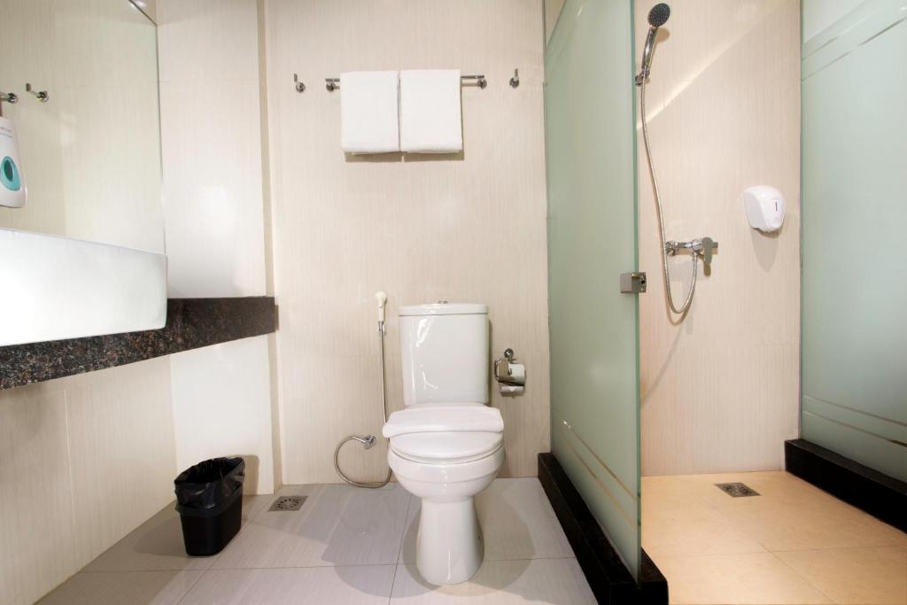 Сьюит (Люкс с 1 спальней), Whiz Prime Hotel Kelapa Gading