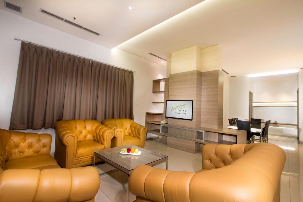 Сьюит (Люкс с 1 спальней), Whiz Prime Hotel Kelapa Gading