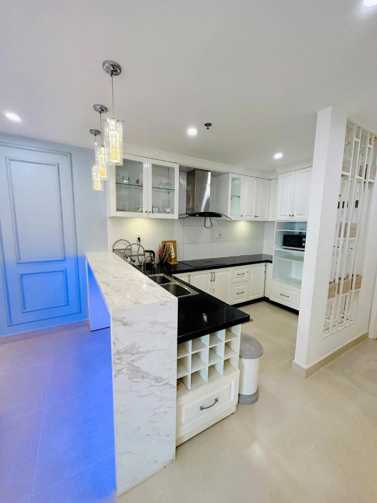 Masteri Thao Dien - 2 Bedroom Sunset View with Pool GYM BBQ - District 2