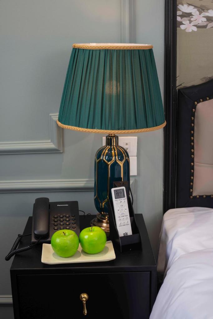 Amica Premier Hotel and Travel