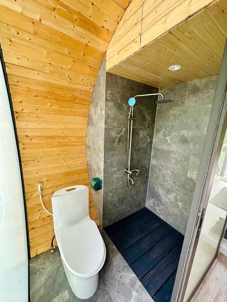 Ora Hill Farmstay & Glamping Hòa Bình