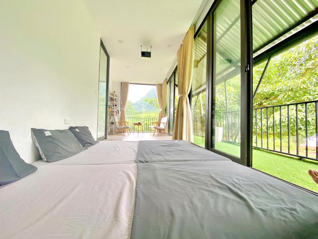 Ora Hill Farmstay & Glamping Hòa Bình