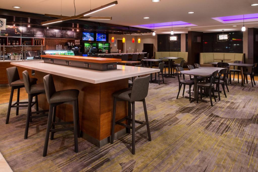 Courtyard Marriott Victorville image
