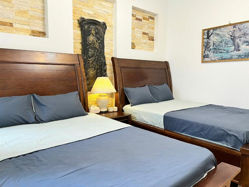 NGÁO Home - West Lake