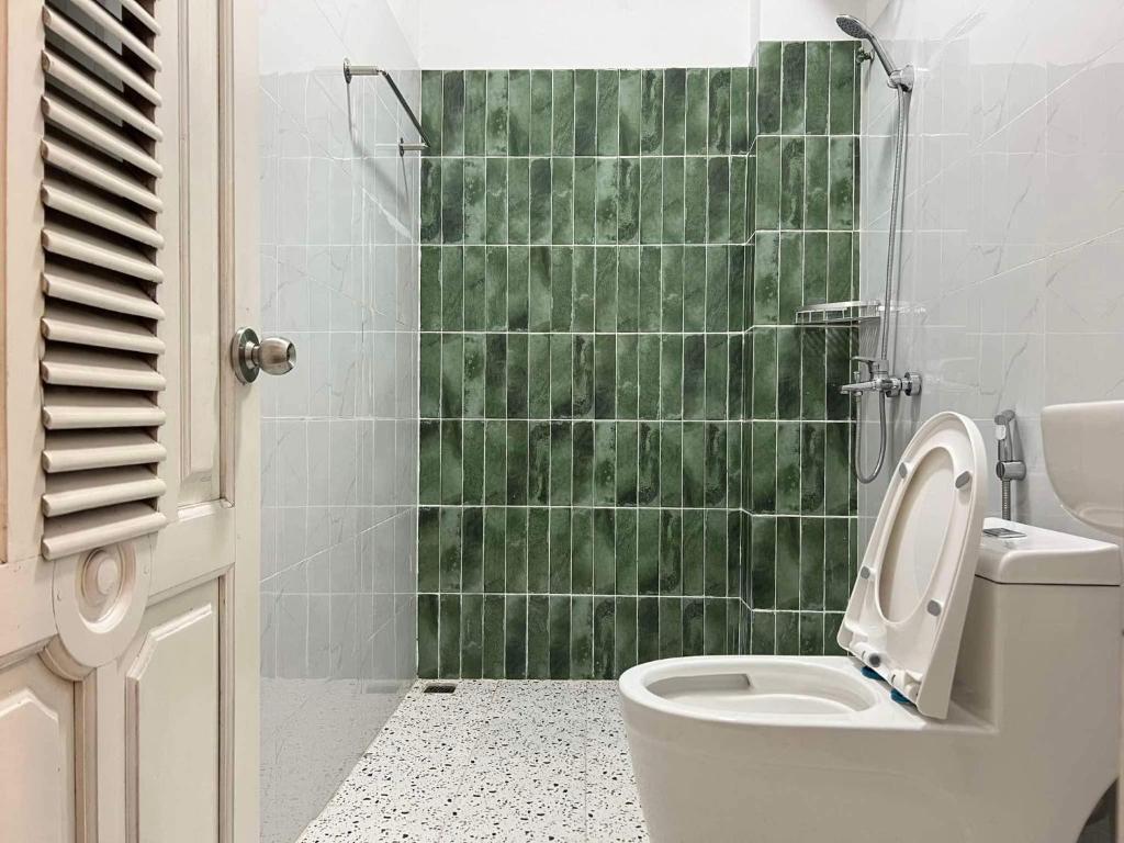 NGÁO Home - West Lake