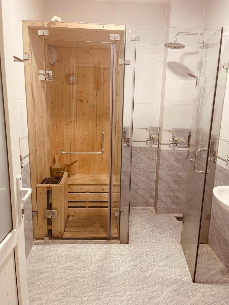 Home Stay Đà lạt Golden hills - Happy Family House