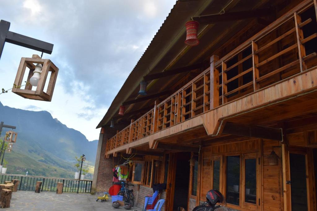 Zaazaa Trekking and Homestay