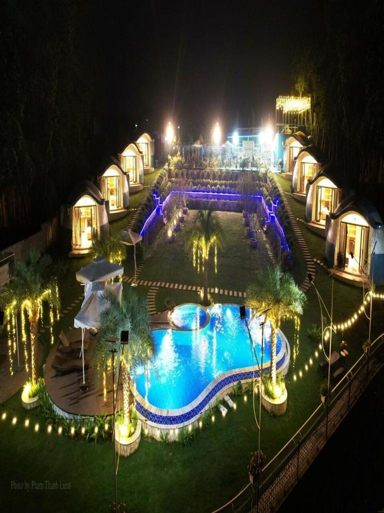 Villa 8 phòng ngủ - view hồ - BBQ - bể bơi riêng - Ba Vì