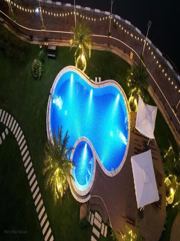 Villa 8 phòng ngủ - view hồ - BBQ - bể bơi riêng - Ba Vì