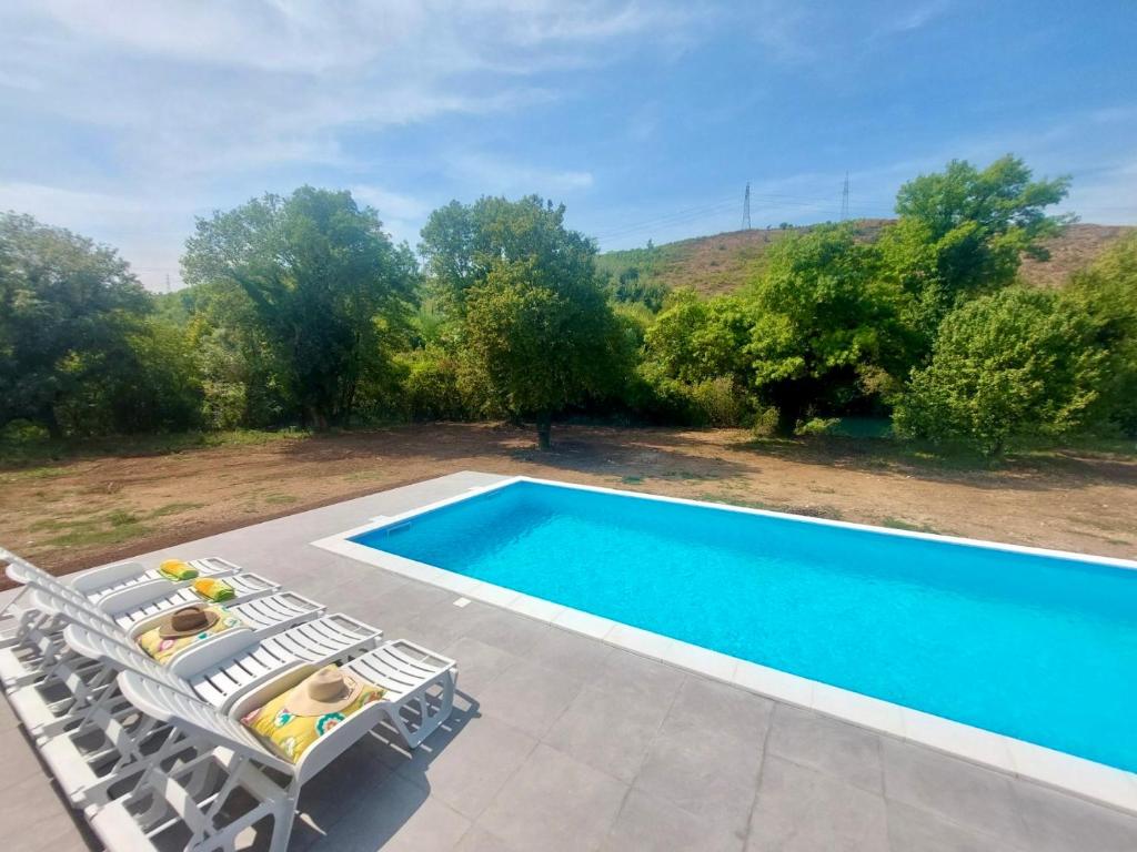 Villa Blanc - with Buna Riverside photo 4