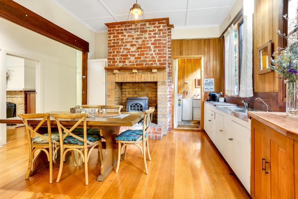 Magnolia Gardens - 2 Perrins Creek Rd Olinda photo 3