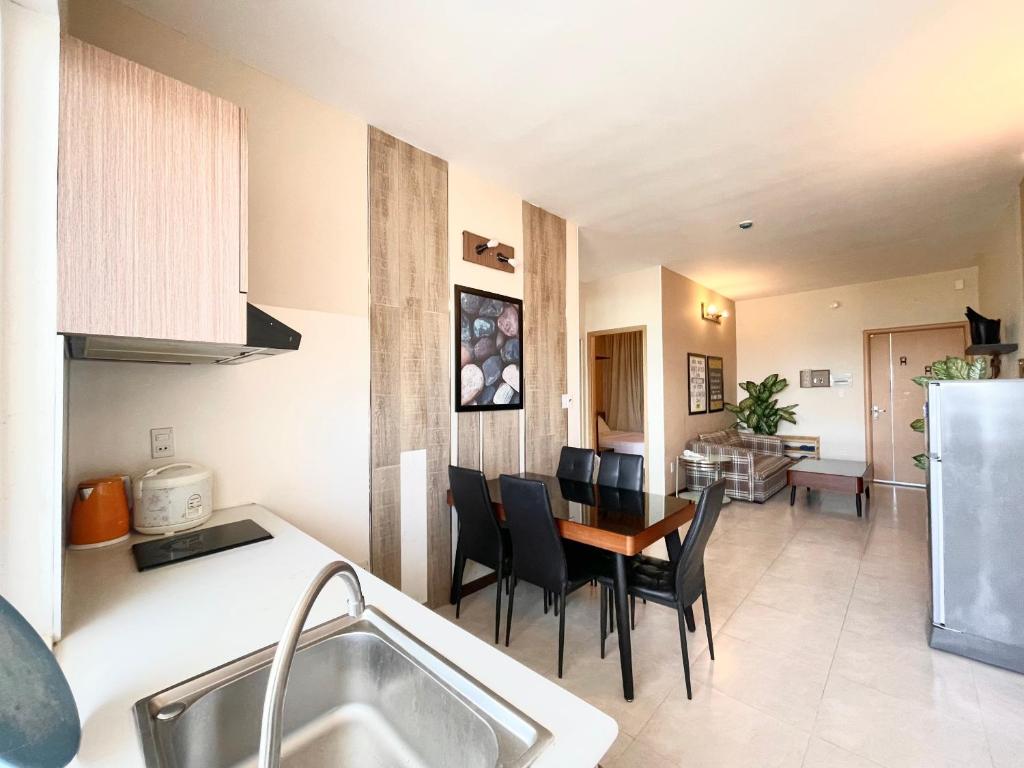 Mường Thanh Viễn Triều Beachfront Apartment