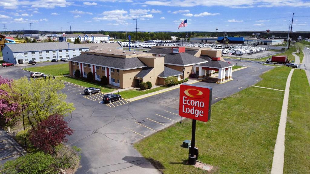 Econo Lodge Wausau - Rothschild image
