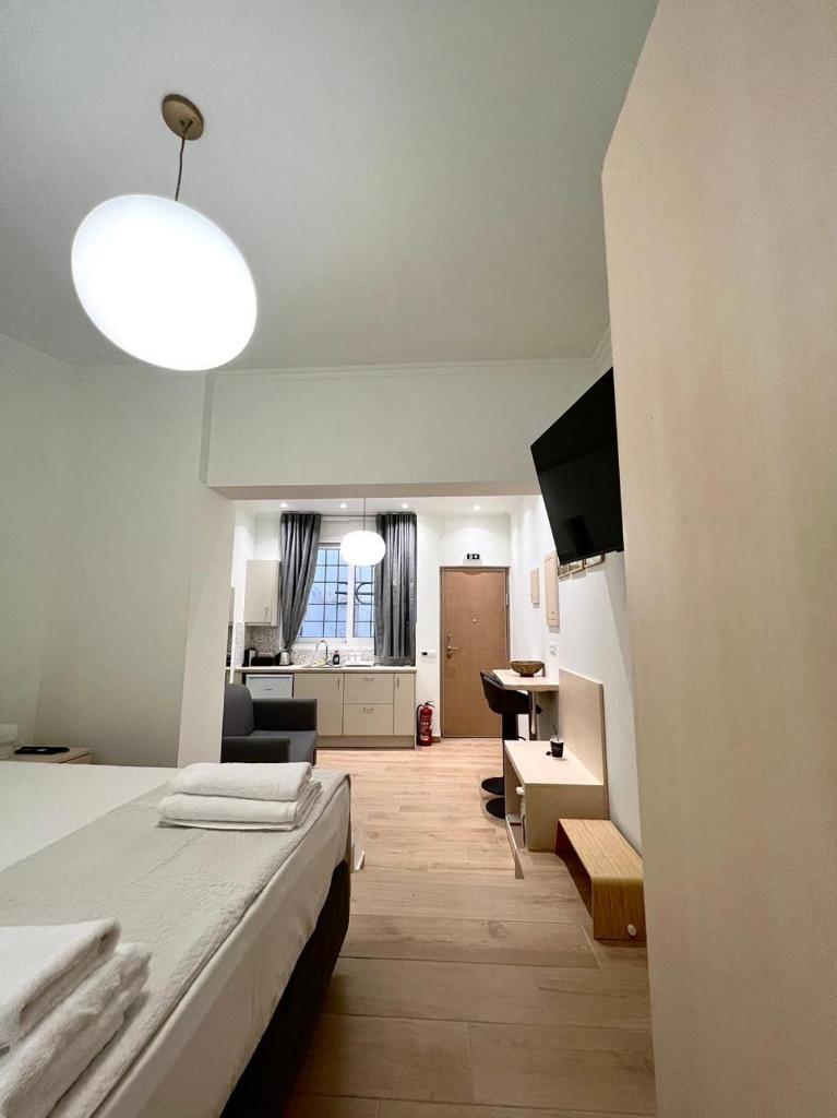 Hermes Central Suite, Athens