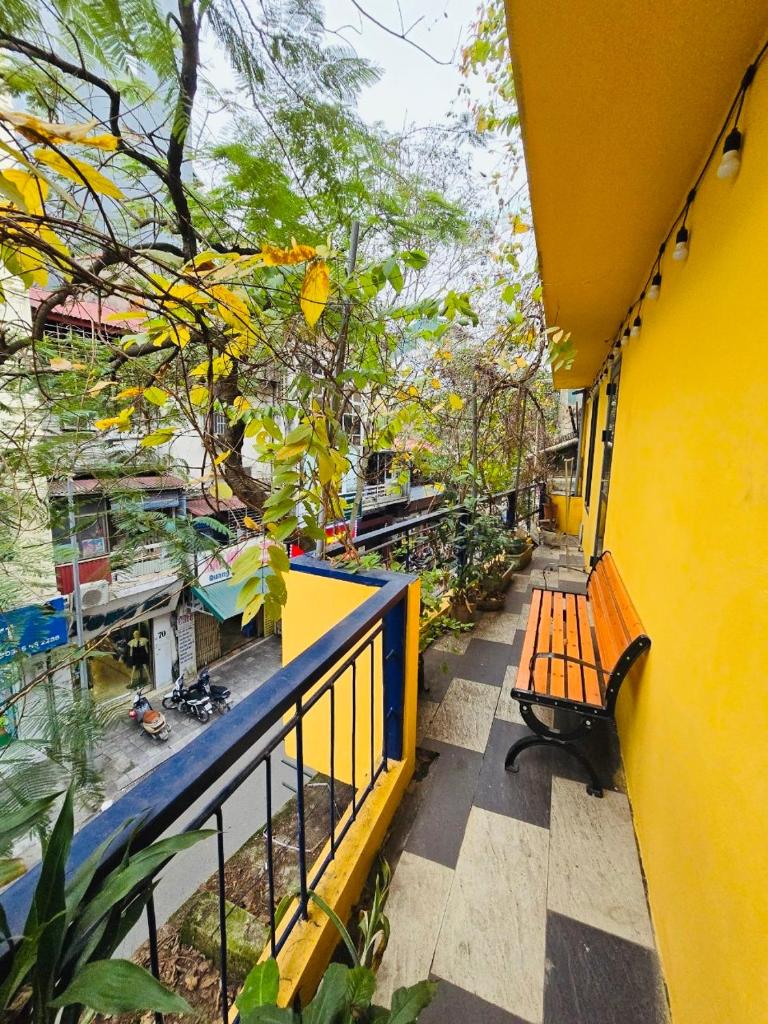 IL Divo Hostel 61 Bát Sứ