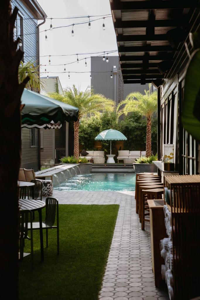 The Blackbird Hotel image
