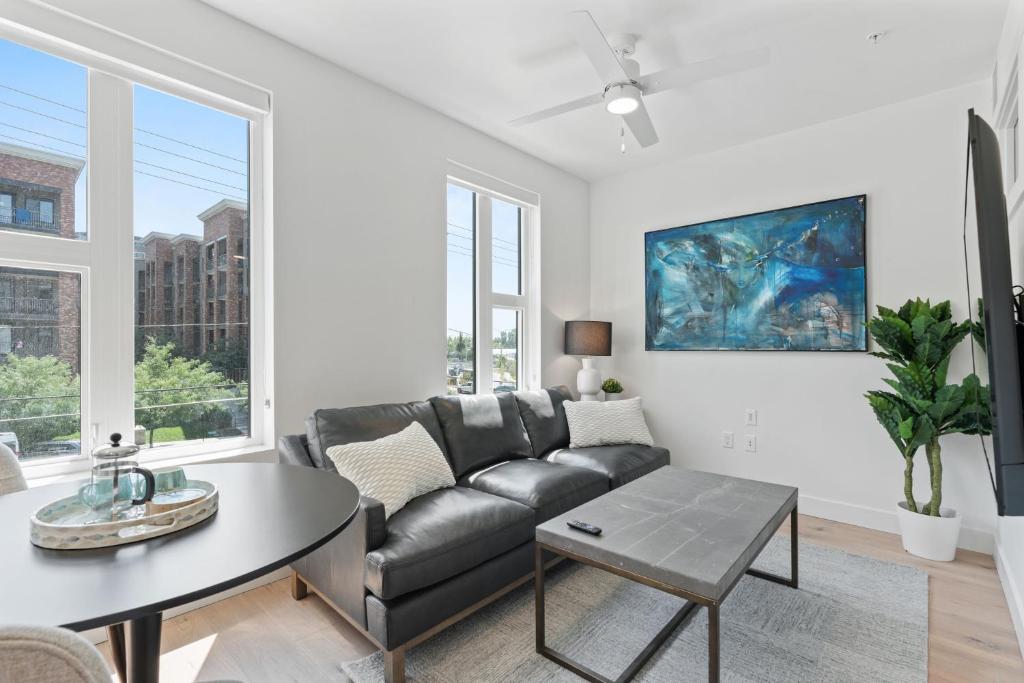 Outstanding Amenities-New Complex- Downtown Luxury image