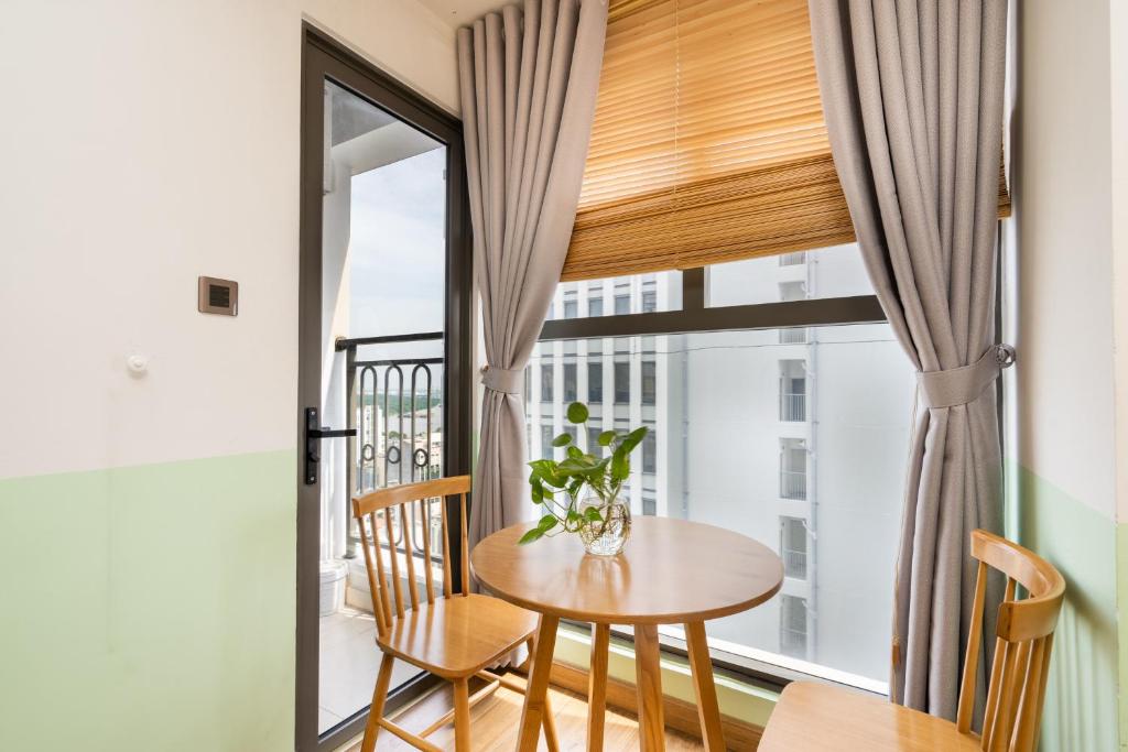 SaiGon Royal - Morden Studio - River View - Hana Apart 17