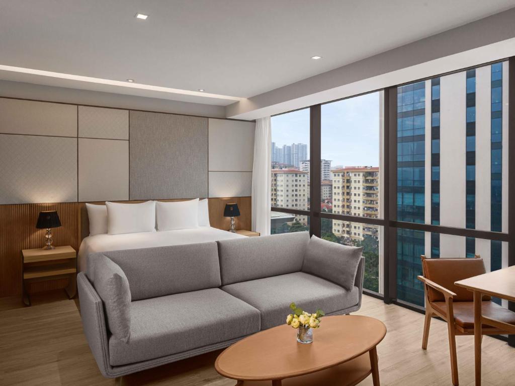Crowne Plaza West Hà Nội
