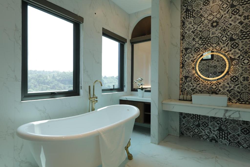 Mây Trắng Villa and FarmStay