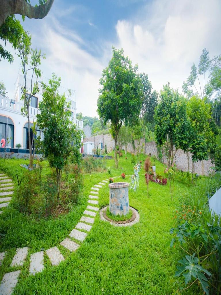 Villa 6 Phòng ngủ - Đầy đủ tiện ích - bể bơi - bàn bi a - Hoà Bình